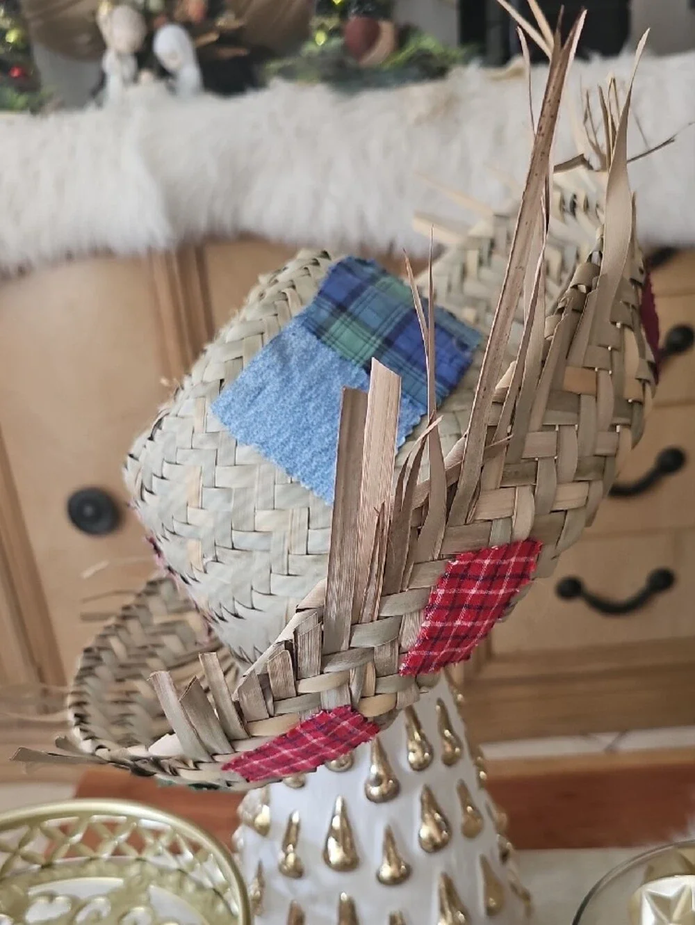 Straw Sun Hat with Pink Blue Red Green And Maroon Patches For Men And Women
